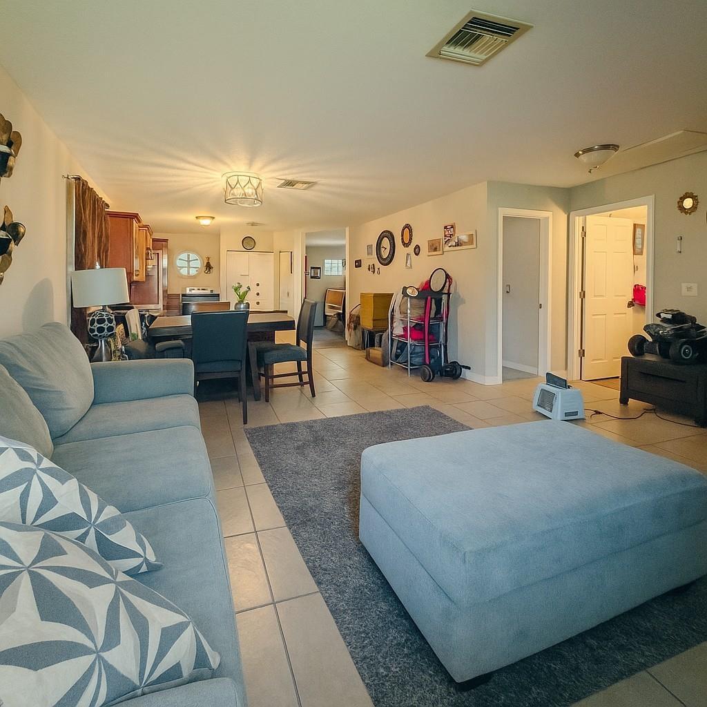 Ver detalles 1403 2 / 1 911 sq. ft. $ 2026-06-22 0 foto