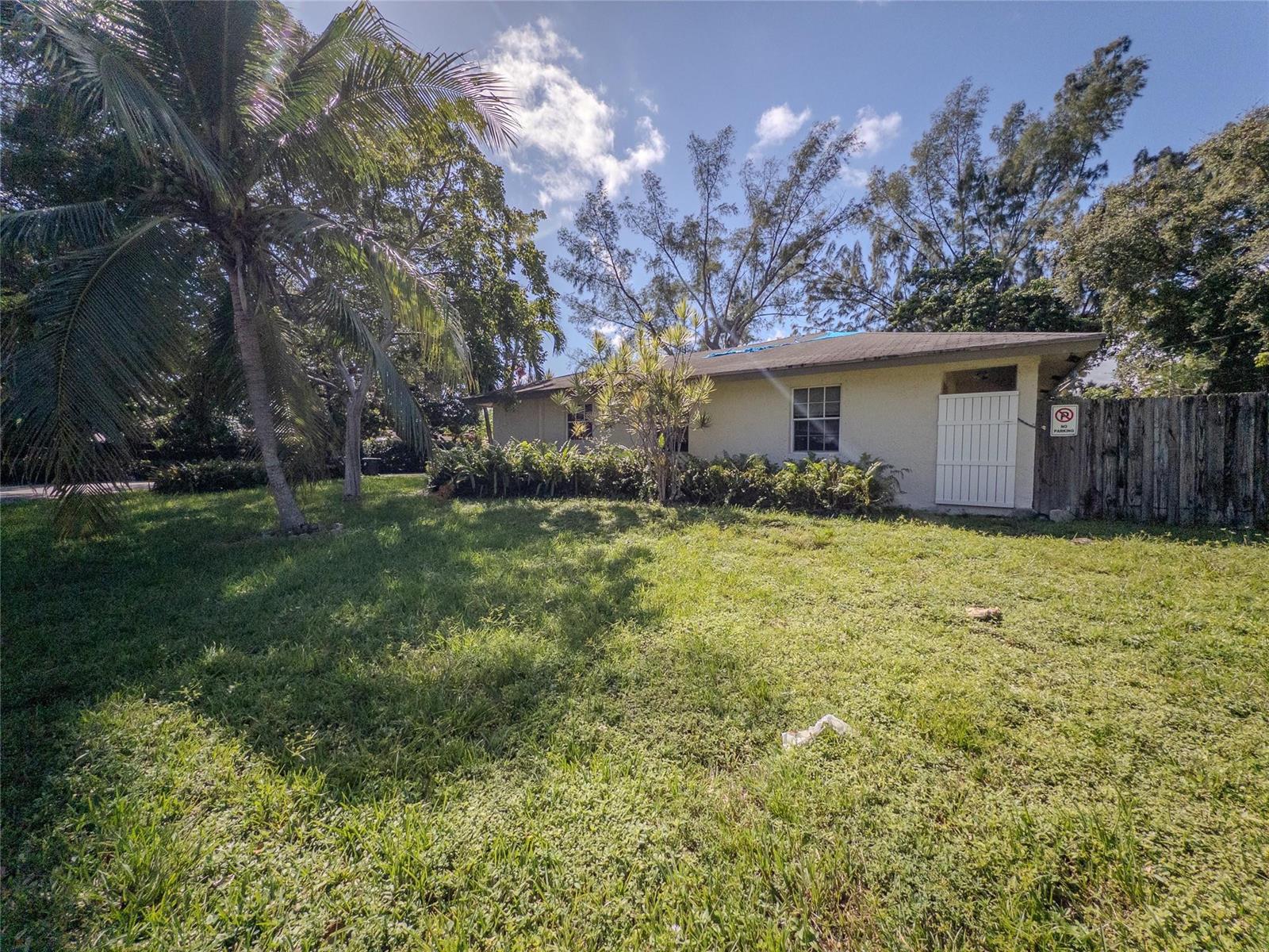 Ver detalles 1403 2 / 1 911 sq. ft. $ 2026-06-22 0 foto