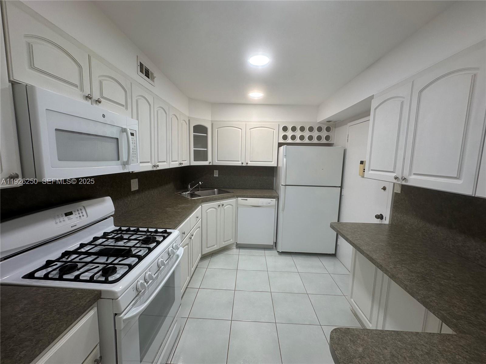 Photo of 2030 Ocean Dr #1705, Hallandale Beach, Florida, 33009 -