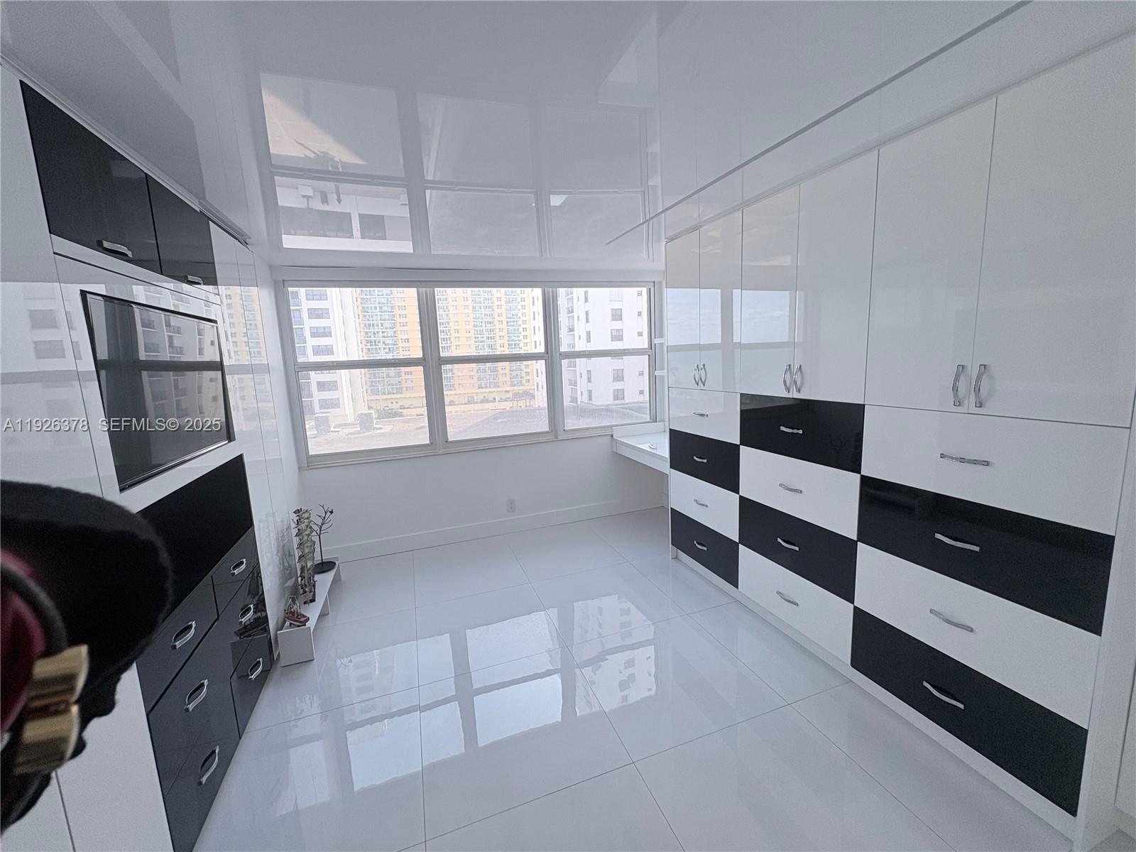 Photo of 2201 Ocean Dr  #601, Hollywood, Florida, 33019 - 