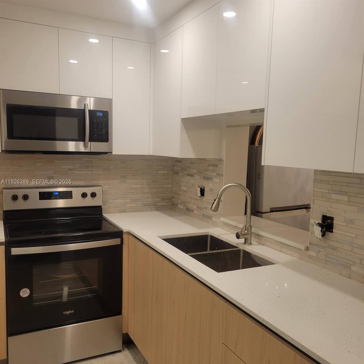 Photo of 610 12th Ave  #304, Hallandale Beach, Florida, 33009 - 