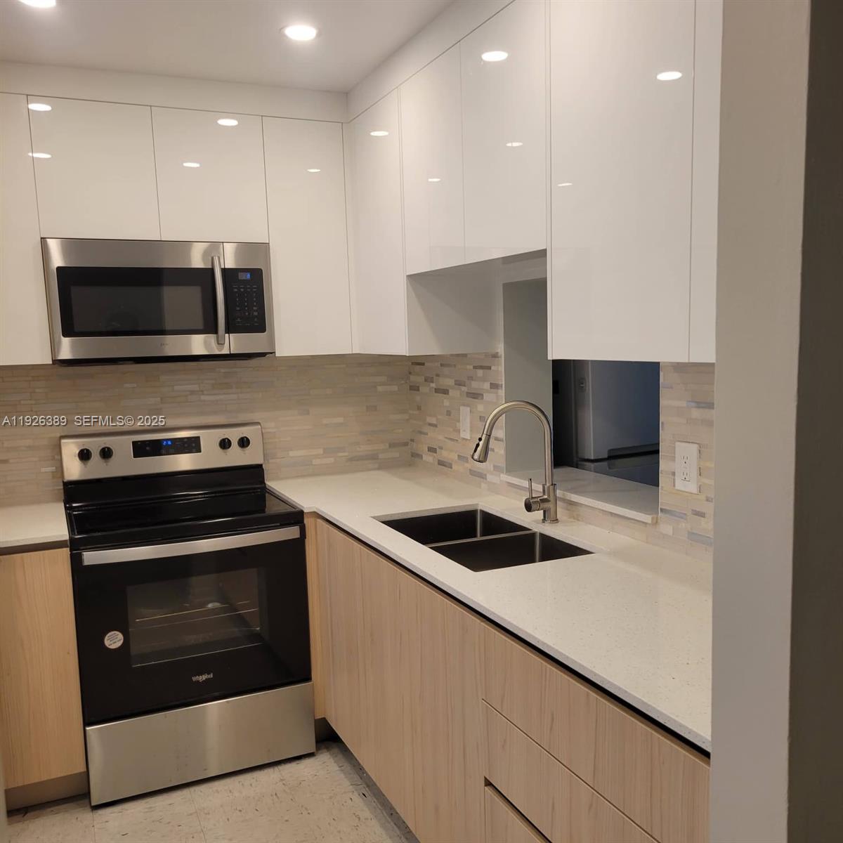 Photo of 610 12th Ave  #304, Hallandale Beach, Florida, 33009 - 