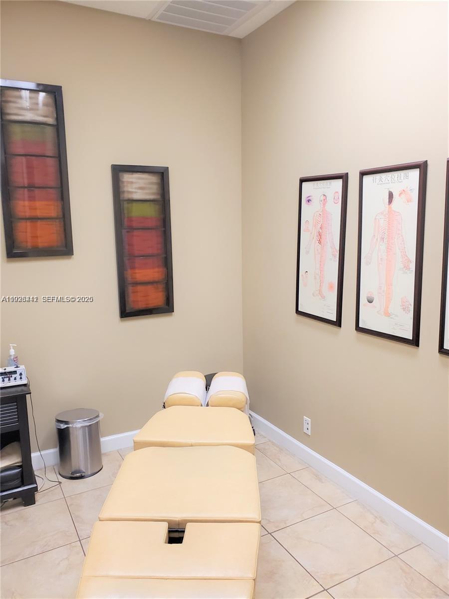 Ver detalles 202 / sq. ft. $ 2025-12-11 0 foto