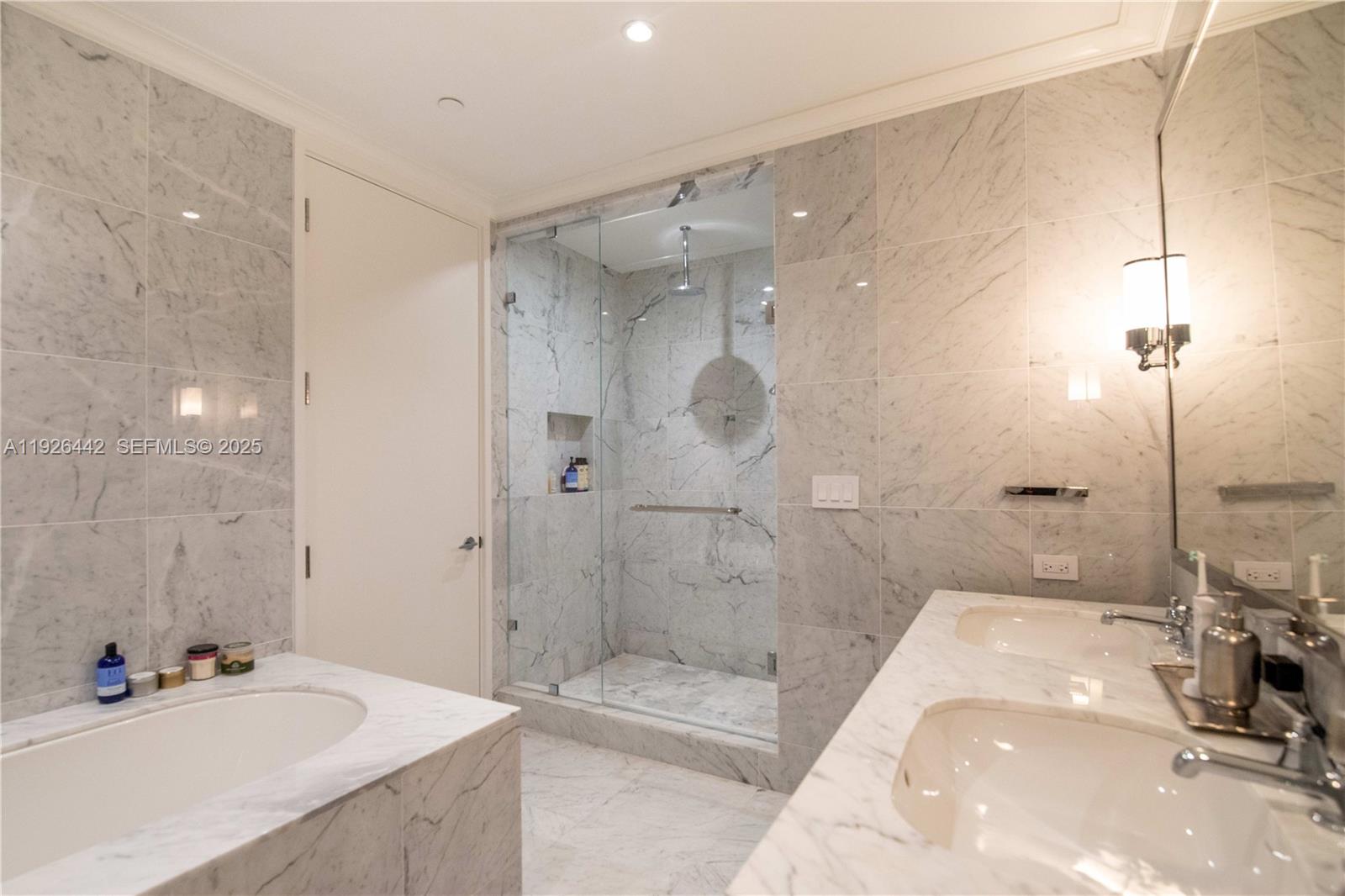 Ver detalles 3102 3 / 4 2137 sq. ft. $ 2025-12-06 0 foto