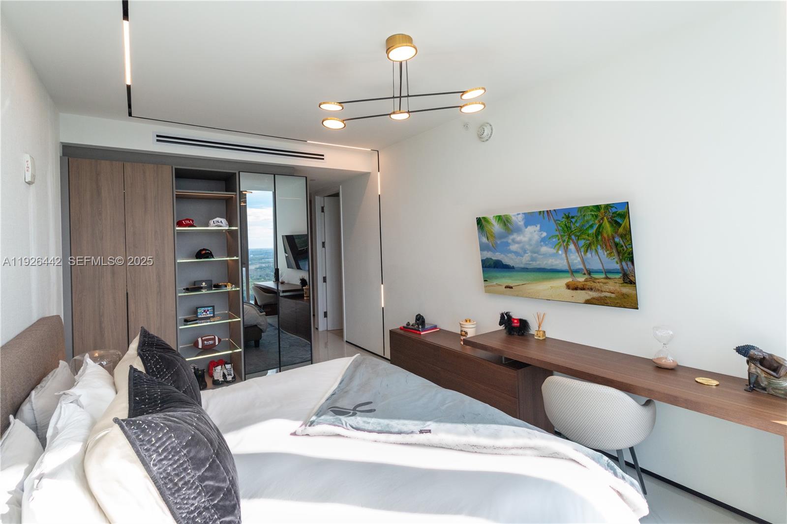 Ver detalles 3102 3 / 4 2137 sq. ft. $ 2025-12-06 0 foto