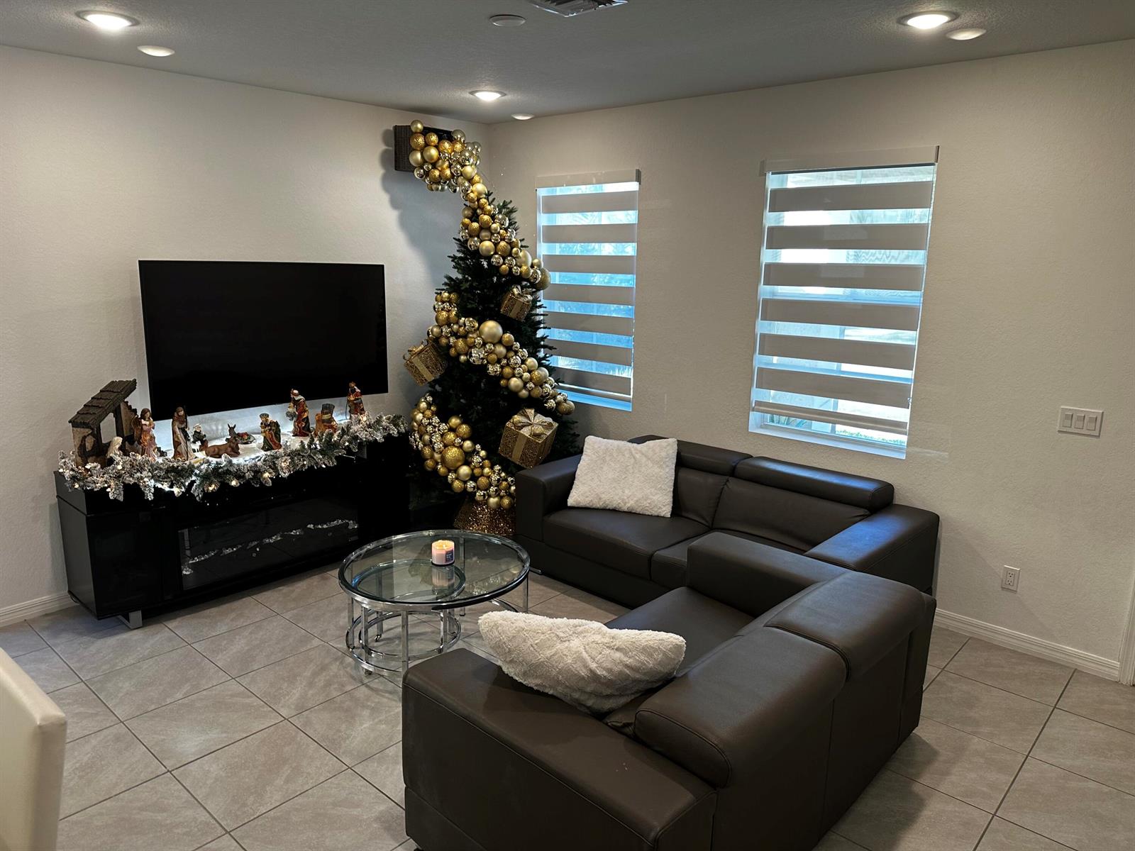 Ver detalles 2236 3 / 1604 sq. ft. $ 2026-04-08 0 foto
