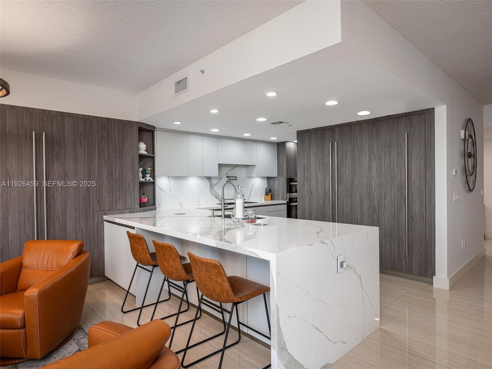 Photo of 3415 Ocean Drive  #605, Hollywood, Florida, 33019 - 