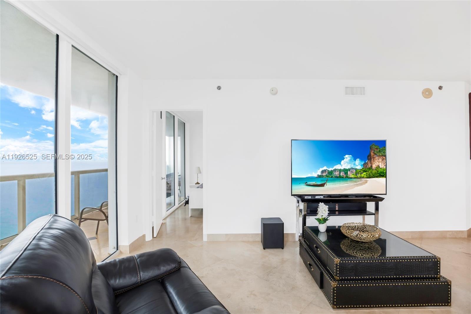 2808 2 / 2 1458 sq. ft. $ 2026-03-09 0 foto