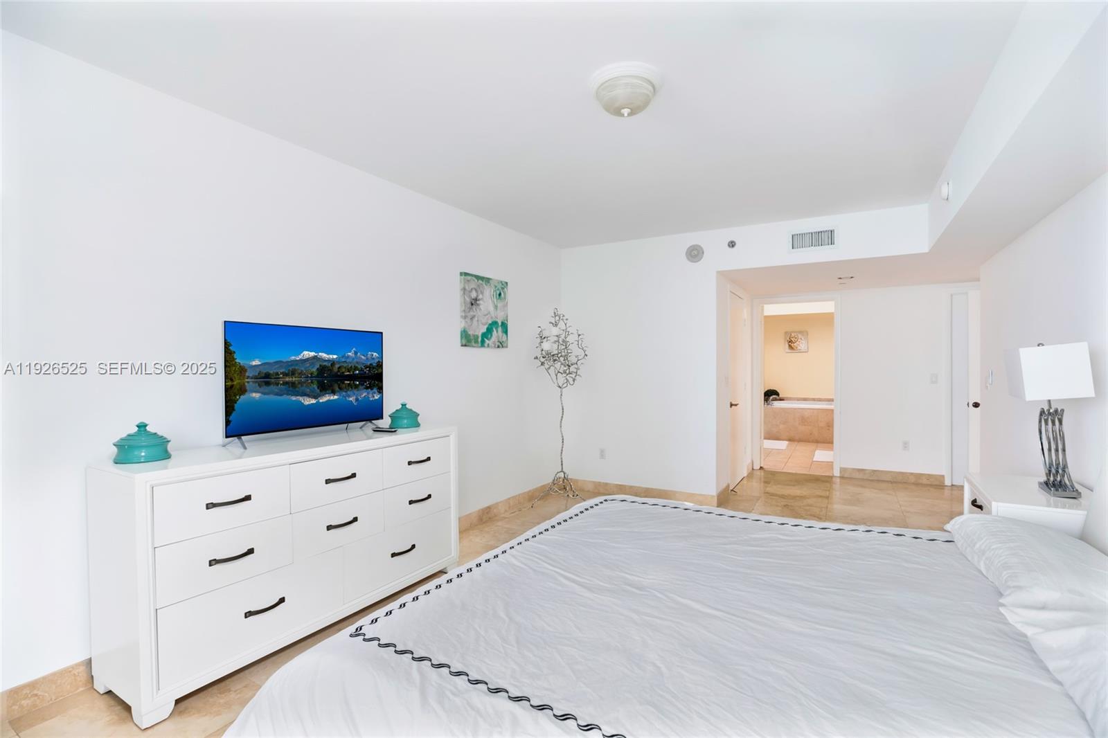 2808 2 / 2 1458 sq. ft. $ 2026-03-09 0 foto