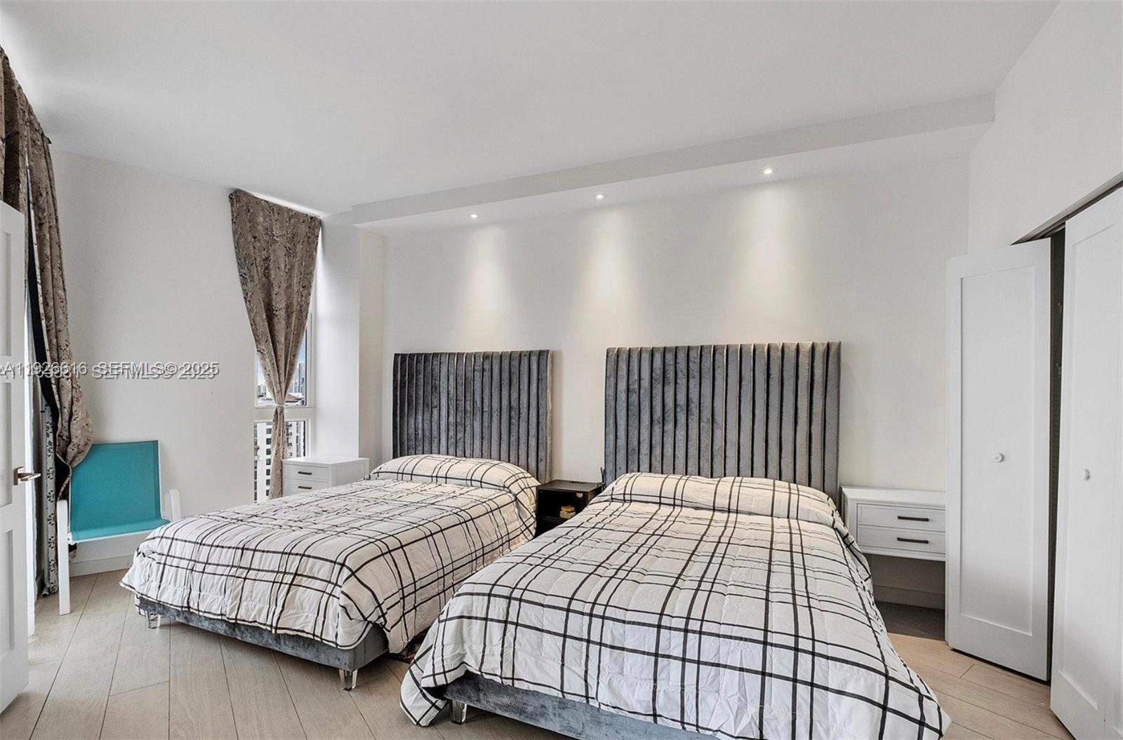 ph 31 2 / 2 1357 sq. ft. $ 2025-12-07 0 Photo