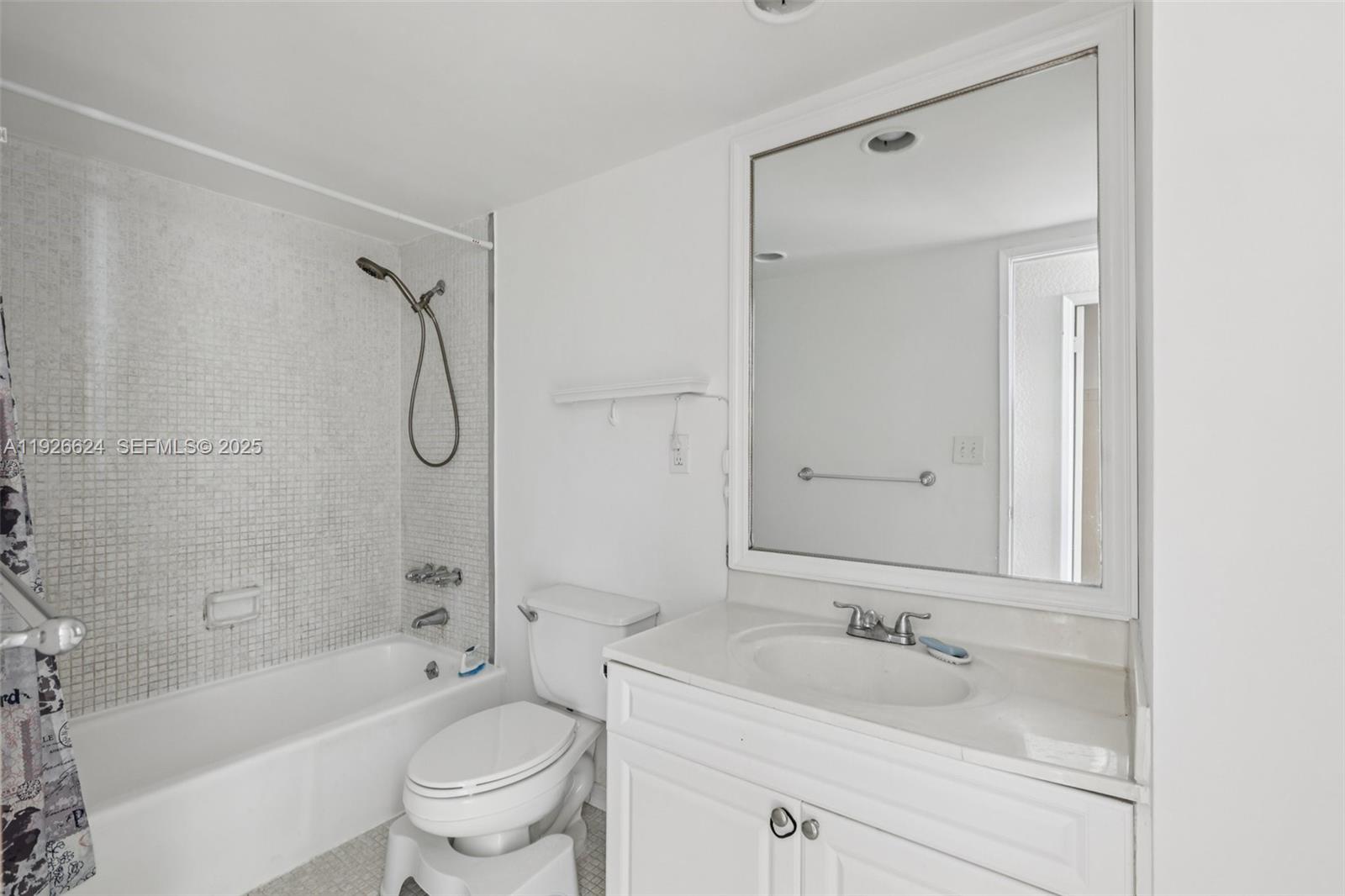 Photo of 19390 Collins Ave #1602, Sunny Isles Beach, Florida, 33160 -