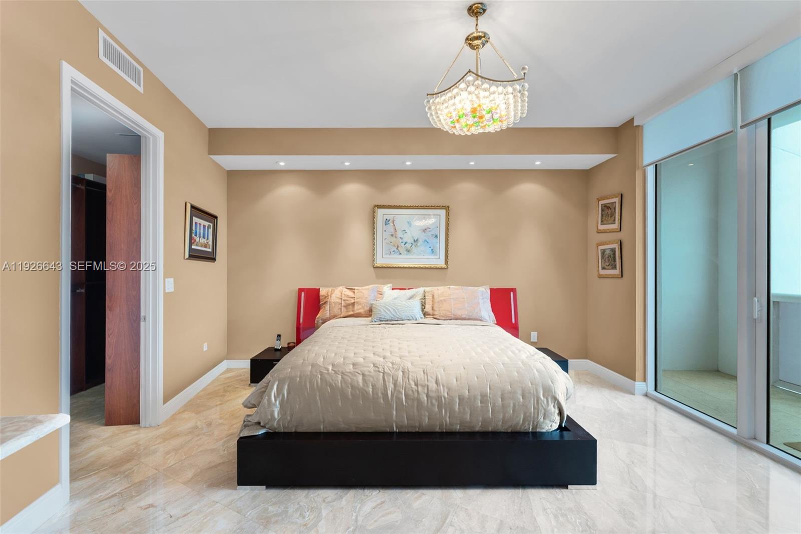 3907 2 / 2 1577 кв.футов $ 2025-12-07 0 Фото