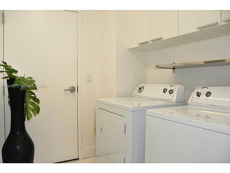 Photo of 3535 OCEAN DR #705, Hollywood, Florida, 33019 - Laundry Room