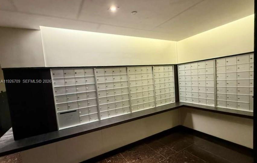 Ver detalles 1405 2 / 2 1782 sq. ft. $ 2026-07-13 0 foto