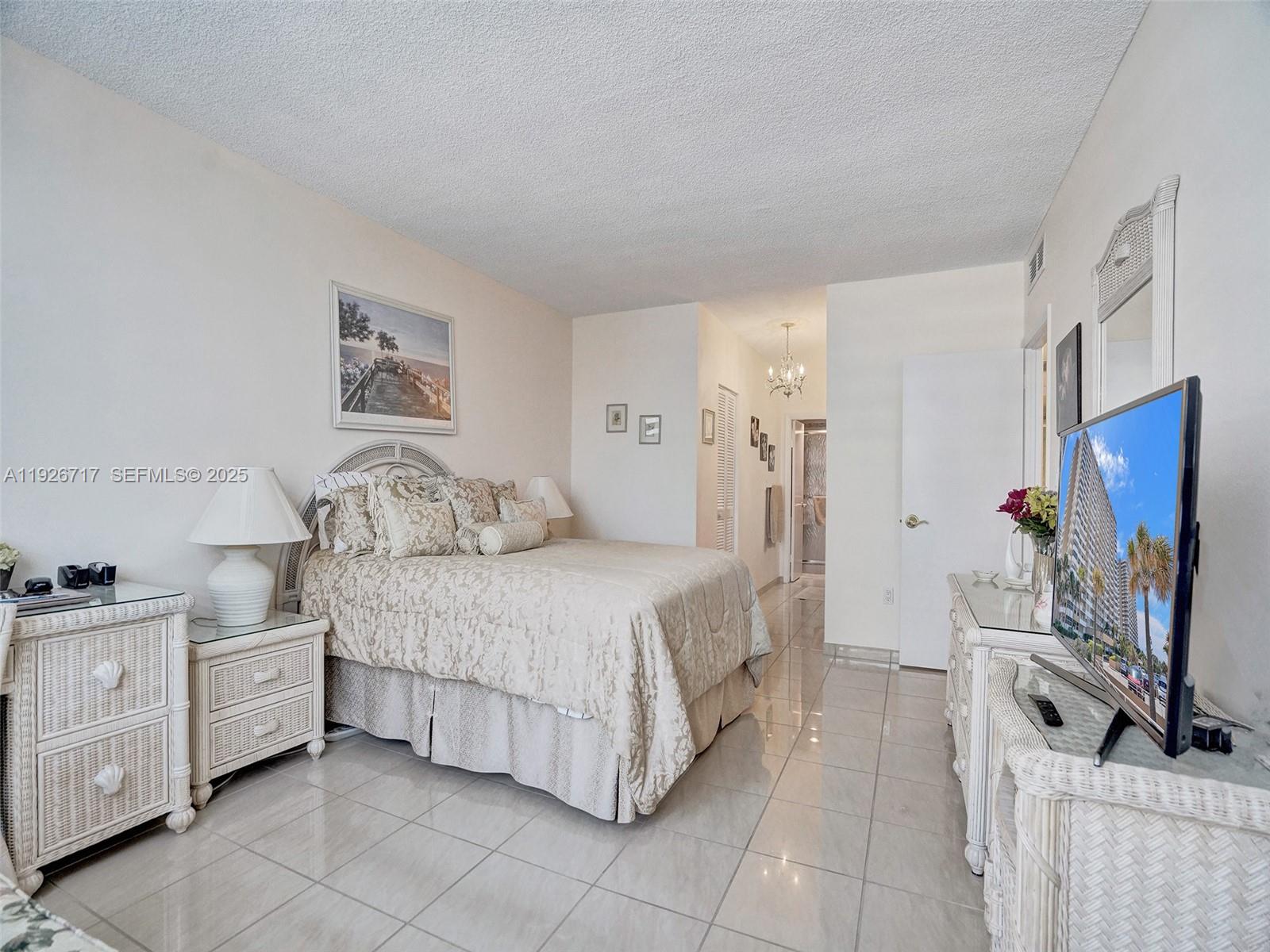 3P 2 / 2 1380 sq. ft. $ 2025-12-07 0 Photo