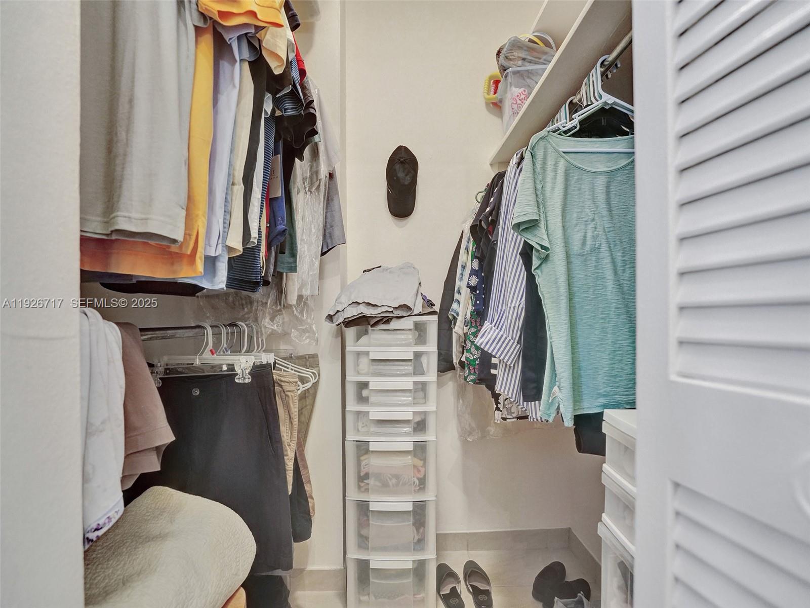 3P 2 / 2 1380 sq. ft. $ 2025-12-07 0 Photo