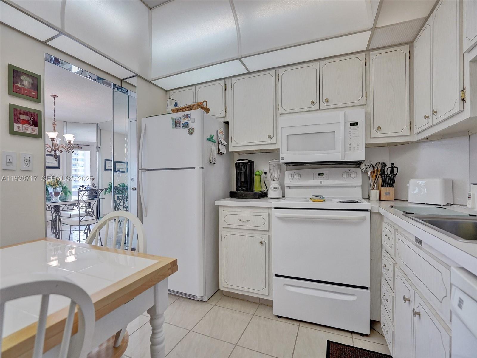 3P 2 / 2 1380 sq. ft. $ 2025-12-07 0 Photo