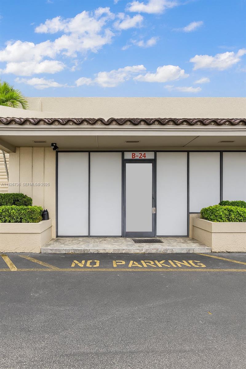 B24  /   sq. ft. $ 2025-12-07 0 Photo