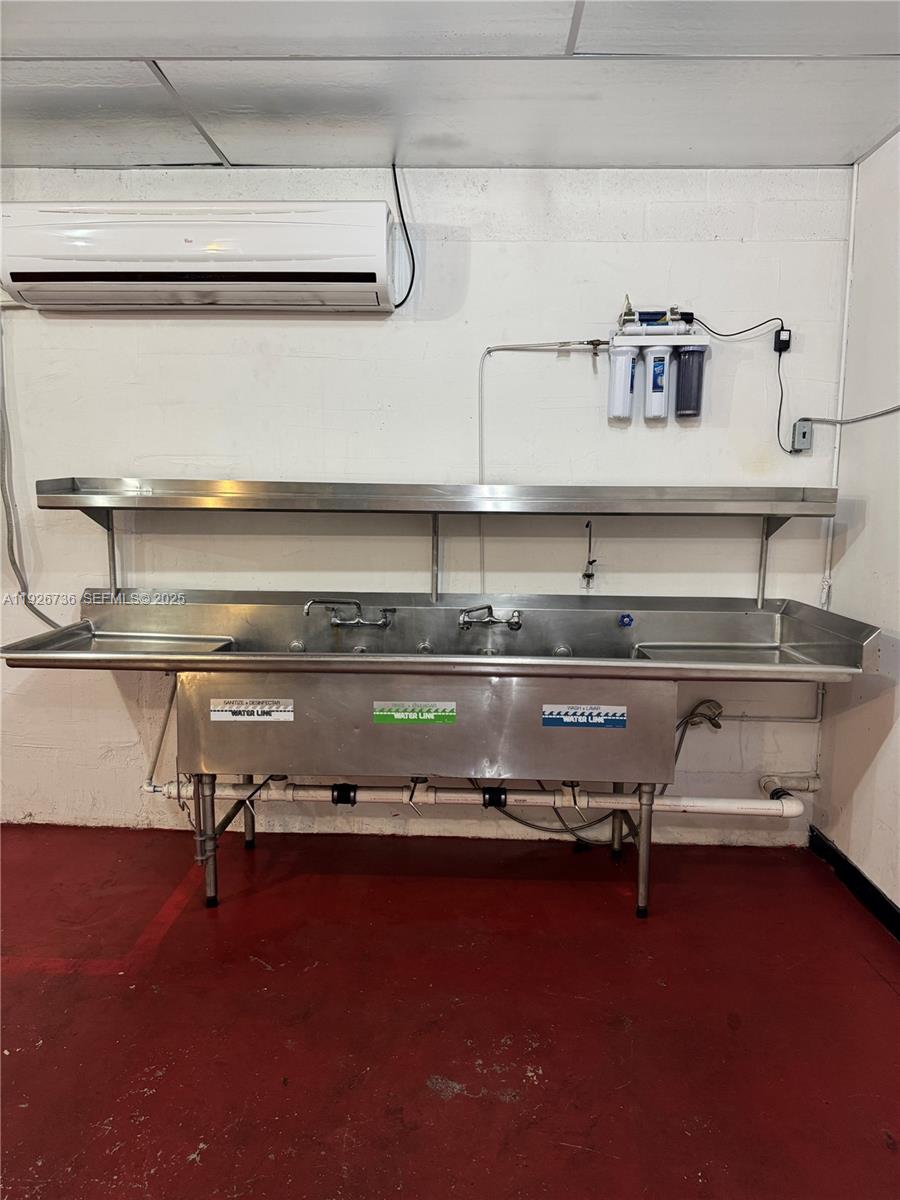 B24  /   sq. ft. $ 2025-12-07 0 Photo