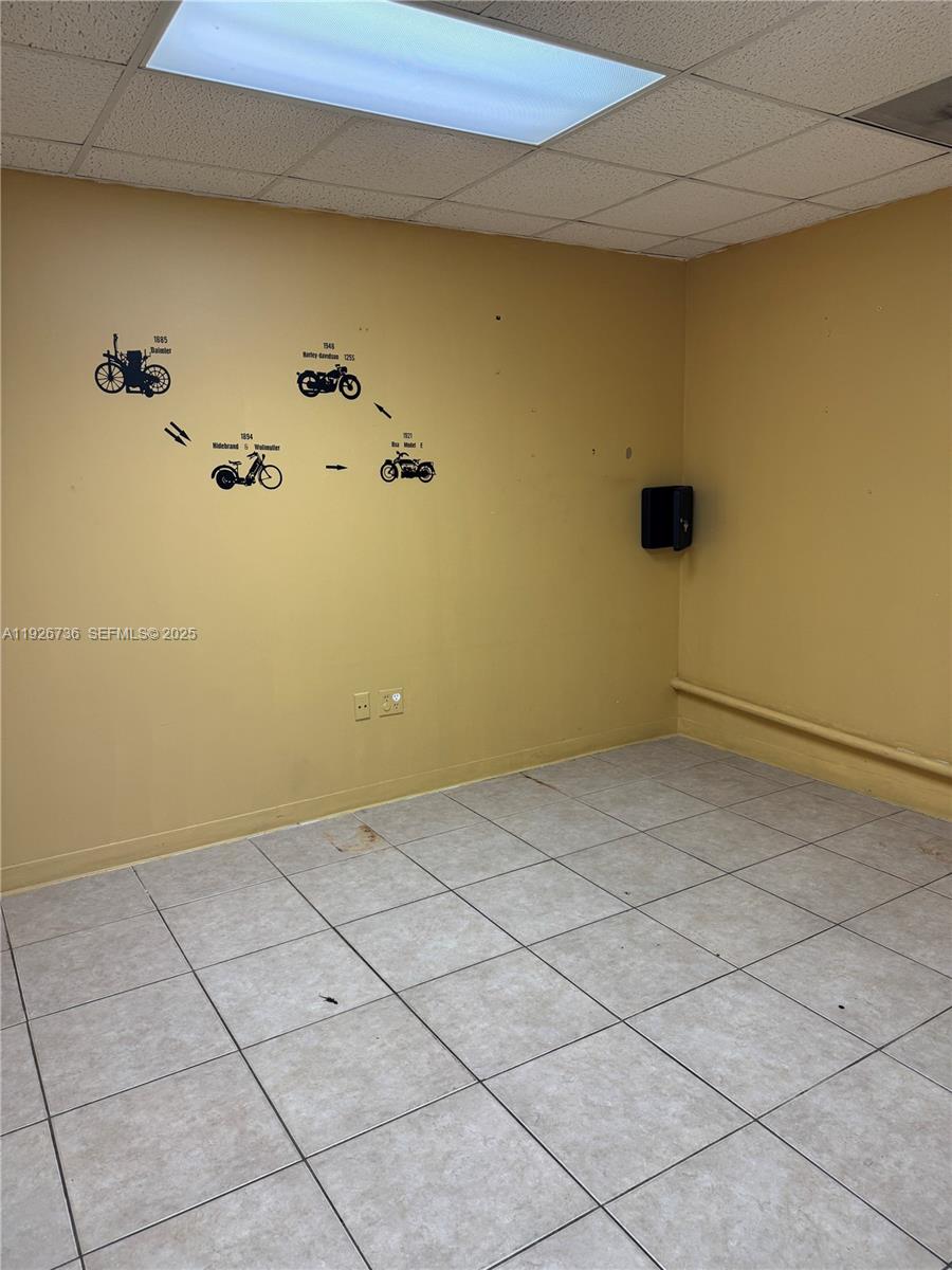 B24  /   sq. ft. $ 2025-12-07 0 Photo