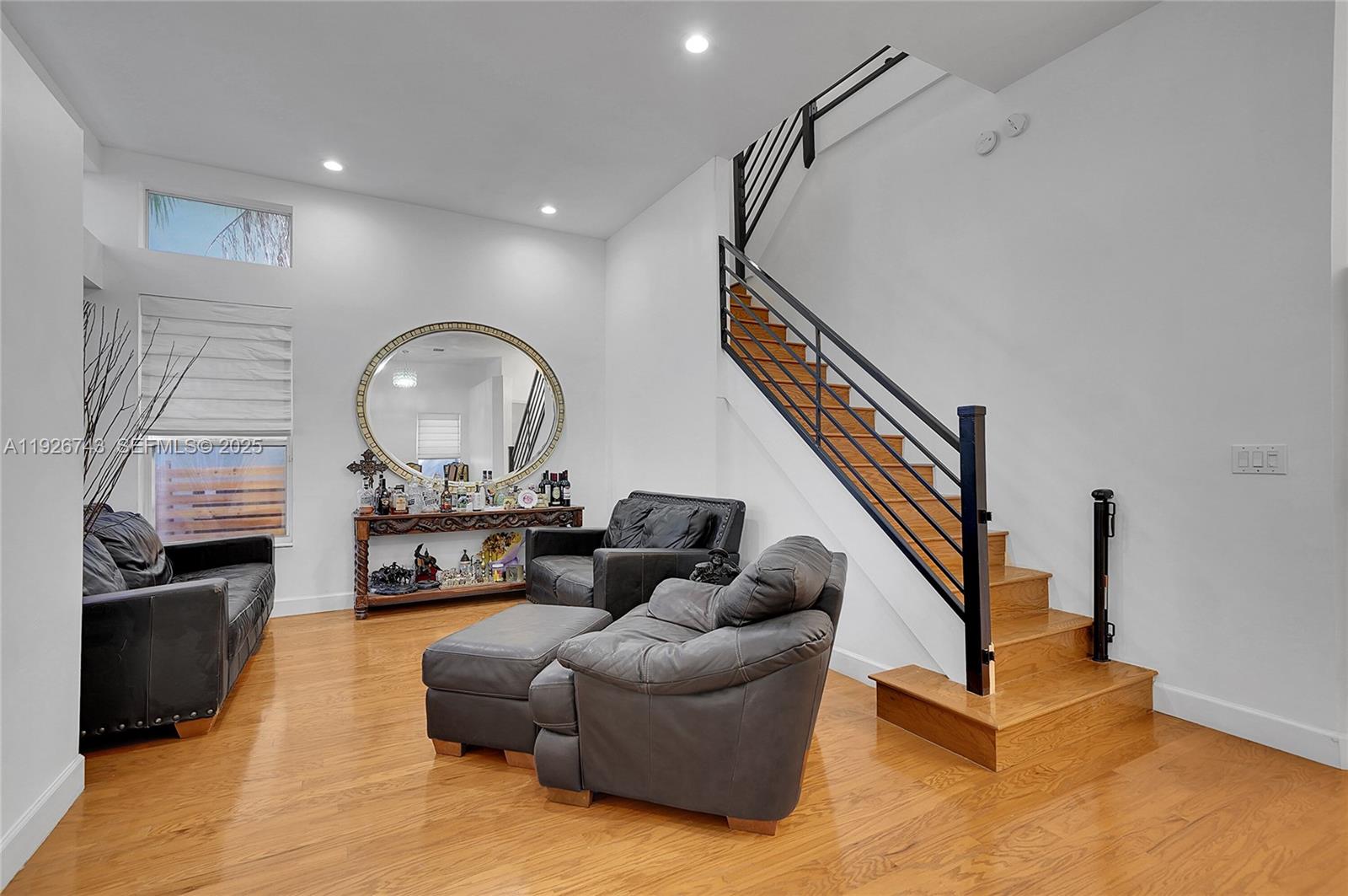 Photo of 1135 Satinleaf St (1135), Hollywood, Florida, 33019 -