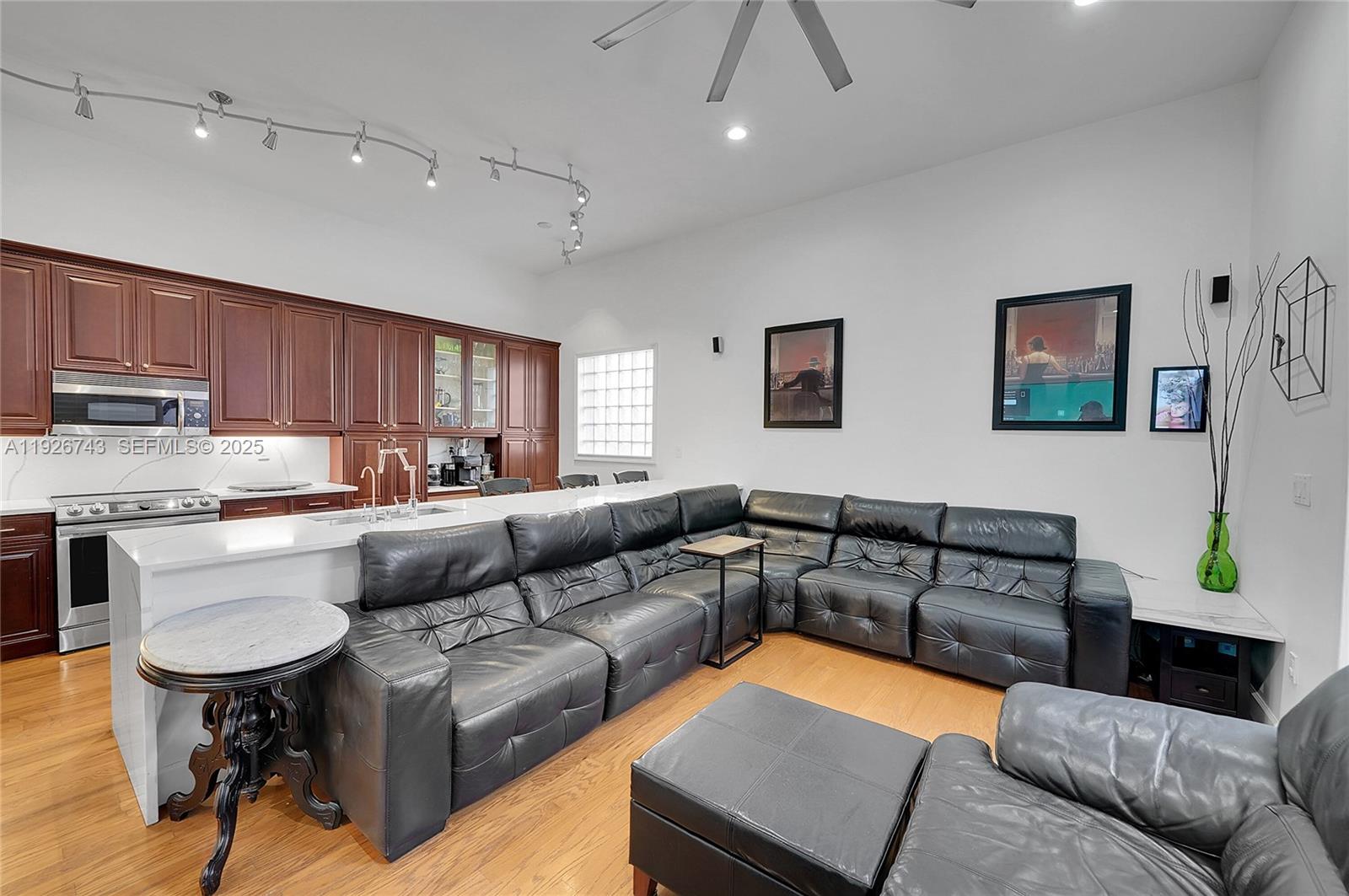 Photo of 1135 Satinleaf St (1135), Hollywood, Florida, 33019 -