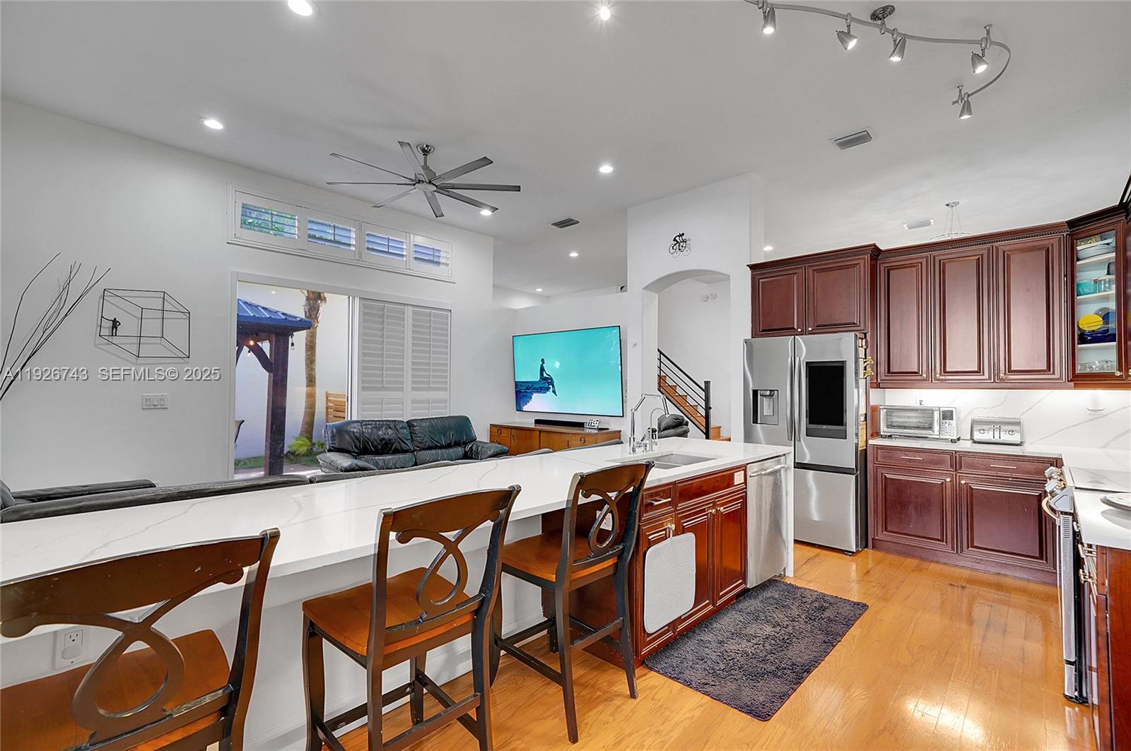 Photo of 1135 Satinleaf St (1135), Hollywood, Florida, 33019 -