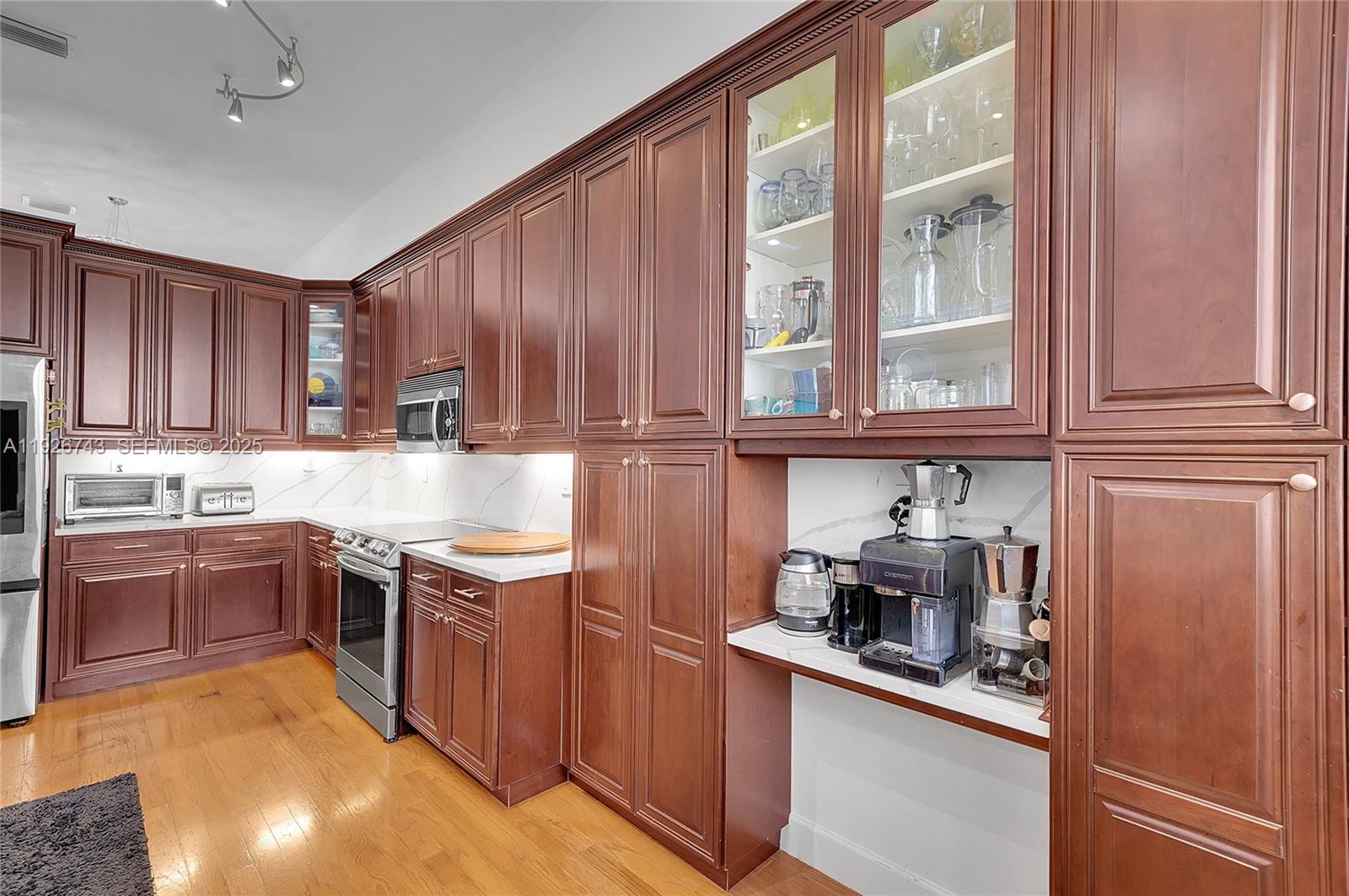 Photo of 1135 Satinleaf St (1135), Hollywood, Florida, 33019 -