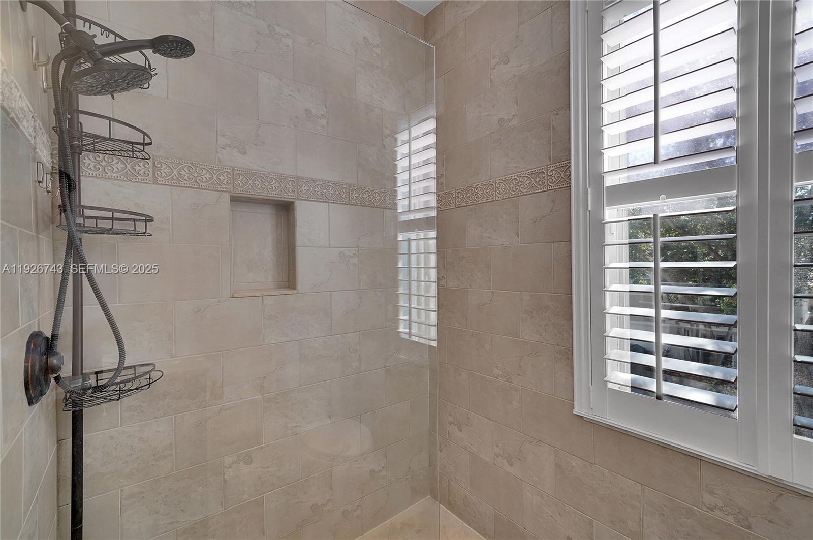 Photo of 1135 Satinleaf St (1135), Hollywood, Florida, 33019 -