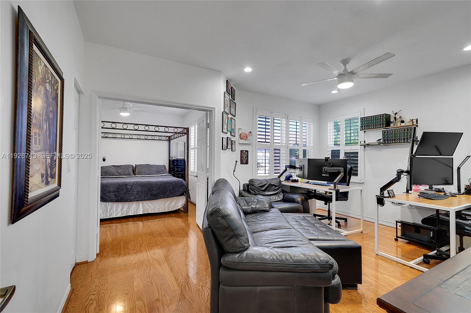 Photo of 1135 Satinleaf St (1135), Hollywood, Florida, 33019 -