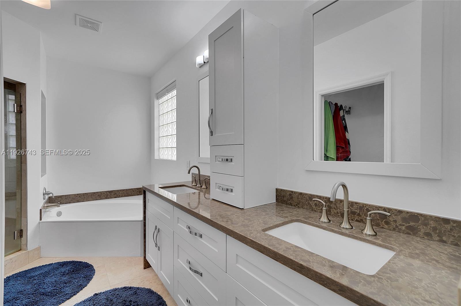 Photo of 1135 Satinleaf St (1135), Hollywood, Florida, 33019 -