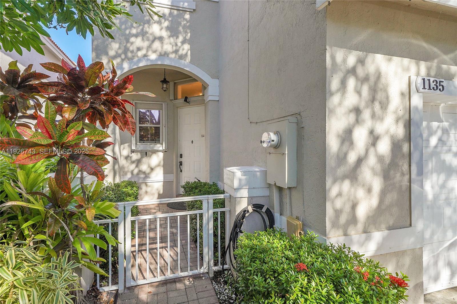 Photo of 1135 Satinleaf St (1135), Hollywood, Florida, 33019 -