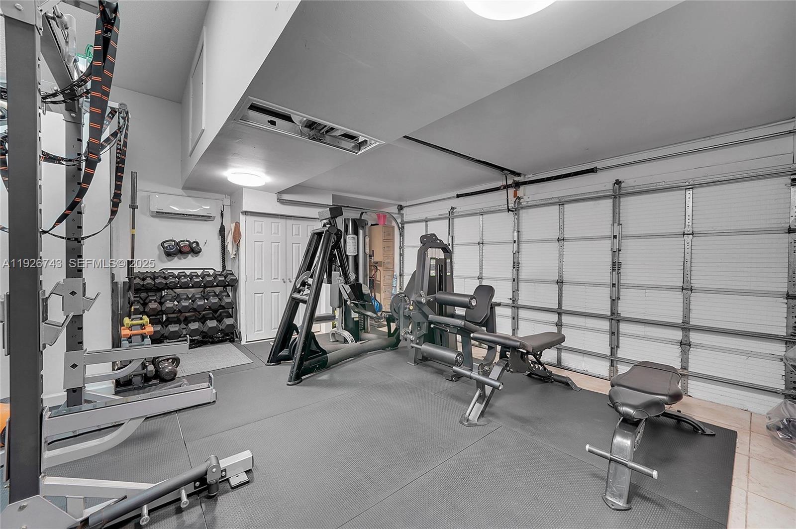 Photo of 1135 Satinleaf St (1135), Hollywood, Florida, 33019 -