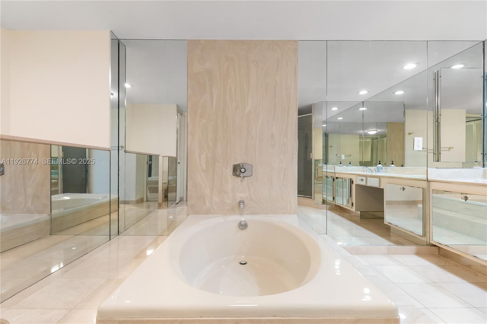 Photo of 2751 Ocean Dr #208S, Hollywood, Florida, 33019 -