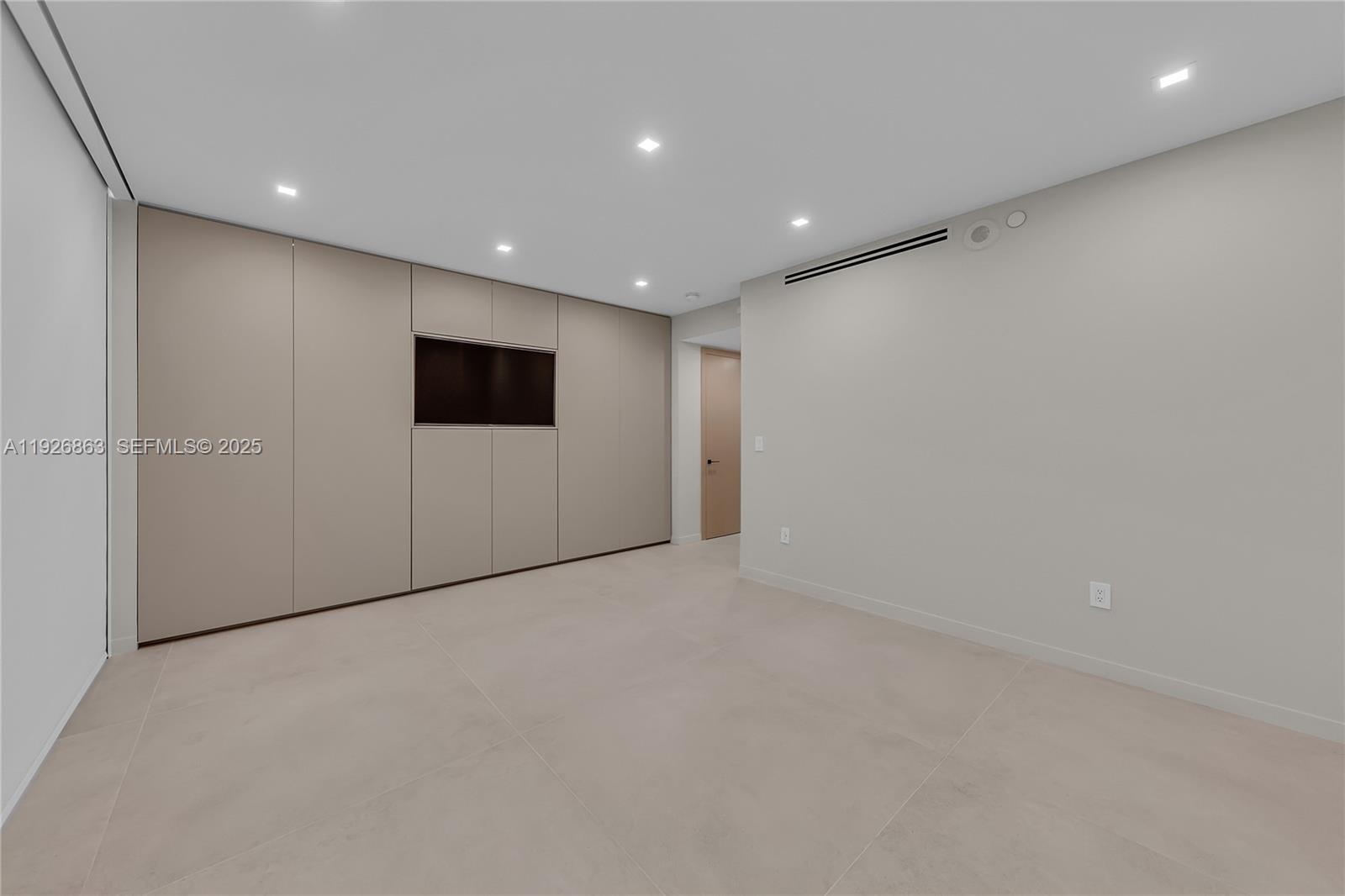 Photo of 3535 Ocean Dr  #1003, Hollywood, Florida, 33019 - 