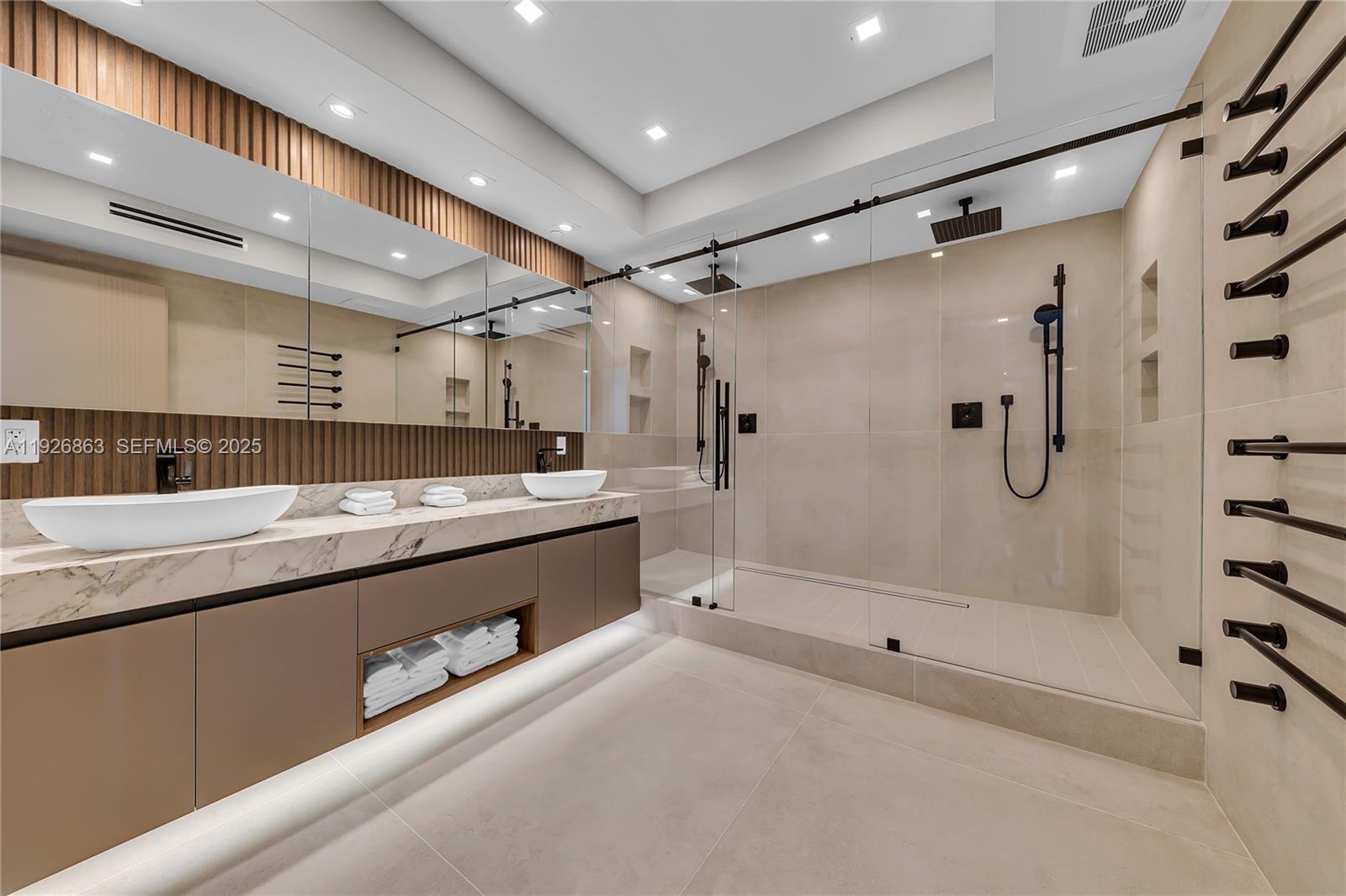 Photo of 3535 Ocean Dr  #1003, Hollywood, Florida, 33019 - MASTER BATHROOM