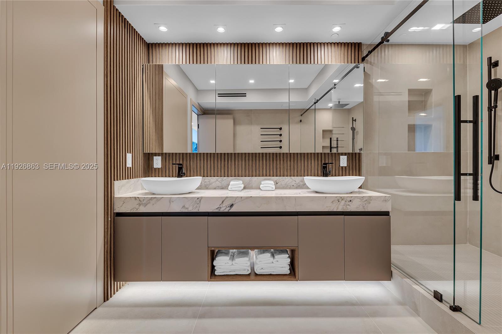 Photo of 3535 Ocean Dr  #1003, Hollywood, Florida, 33019 - MASTER BATHROOM