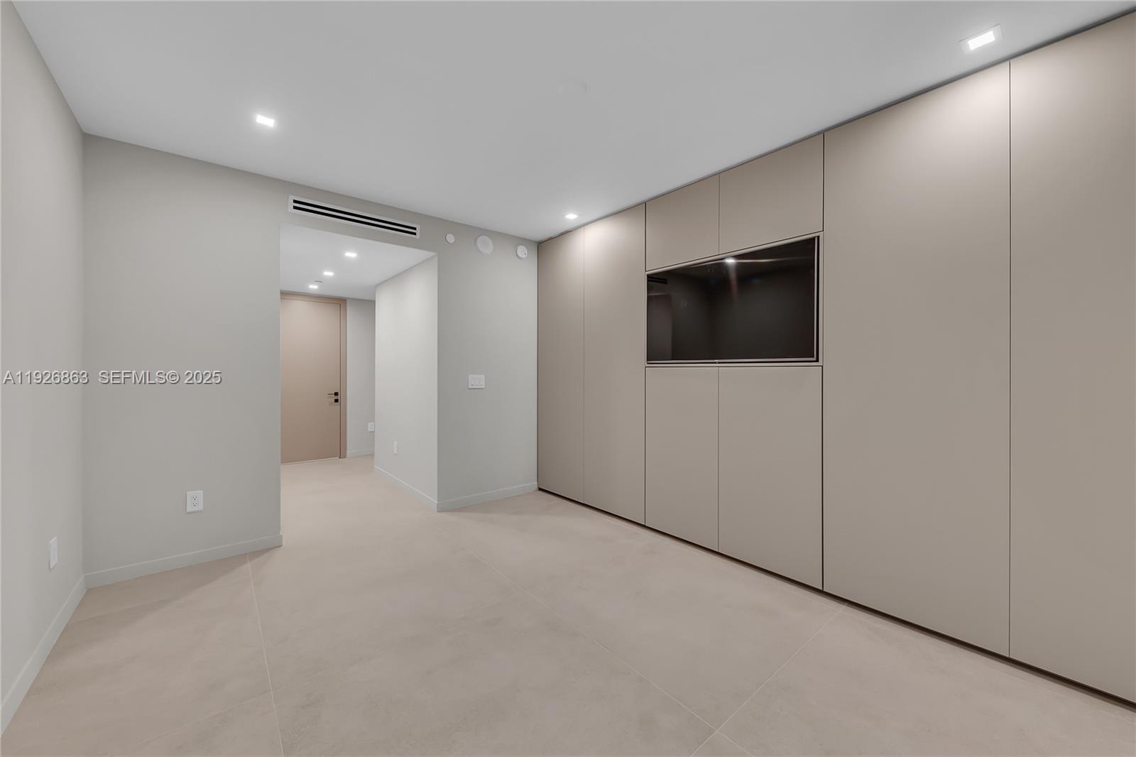 Photo of 3535 Ocean Dr  #1003, Hollywood, Florida, 33019 - GUEST BEDROOM