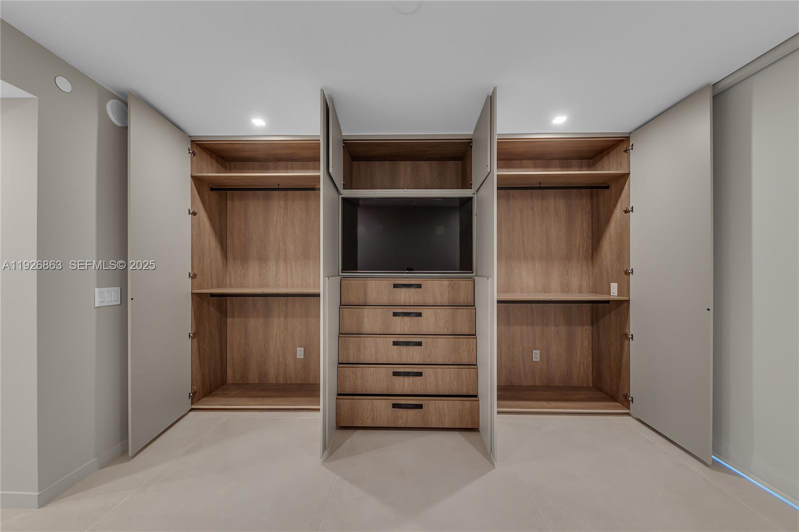 Photo of 3535 Ocean Dr  #1003, Hollywood, Florida, 33019 - GUEST BEDROOM EUROPEAN CLOSET