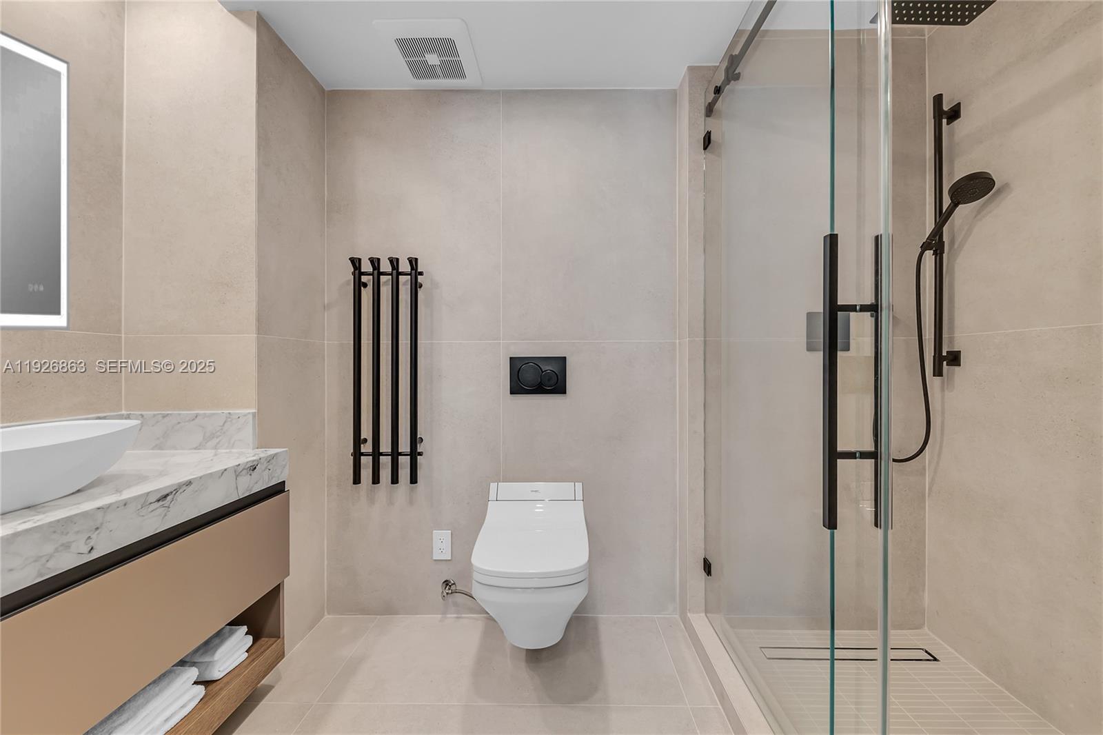 Photo of 3535 Ocean Dr  #1003, Hollywood, Florida, 33019 - GUEST BATHROOM