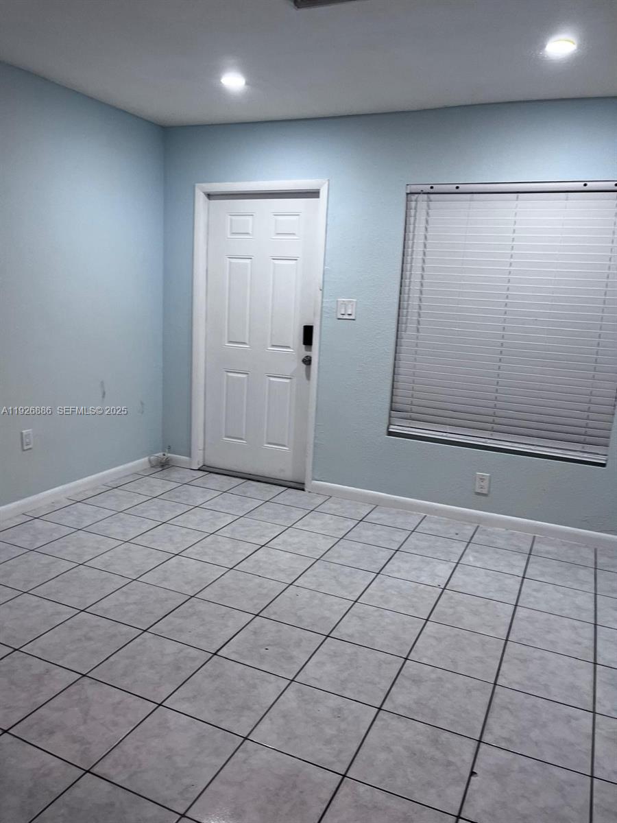 Ver detalles / 1290 sq. ft. $ 2025-12-08 0 foto