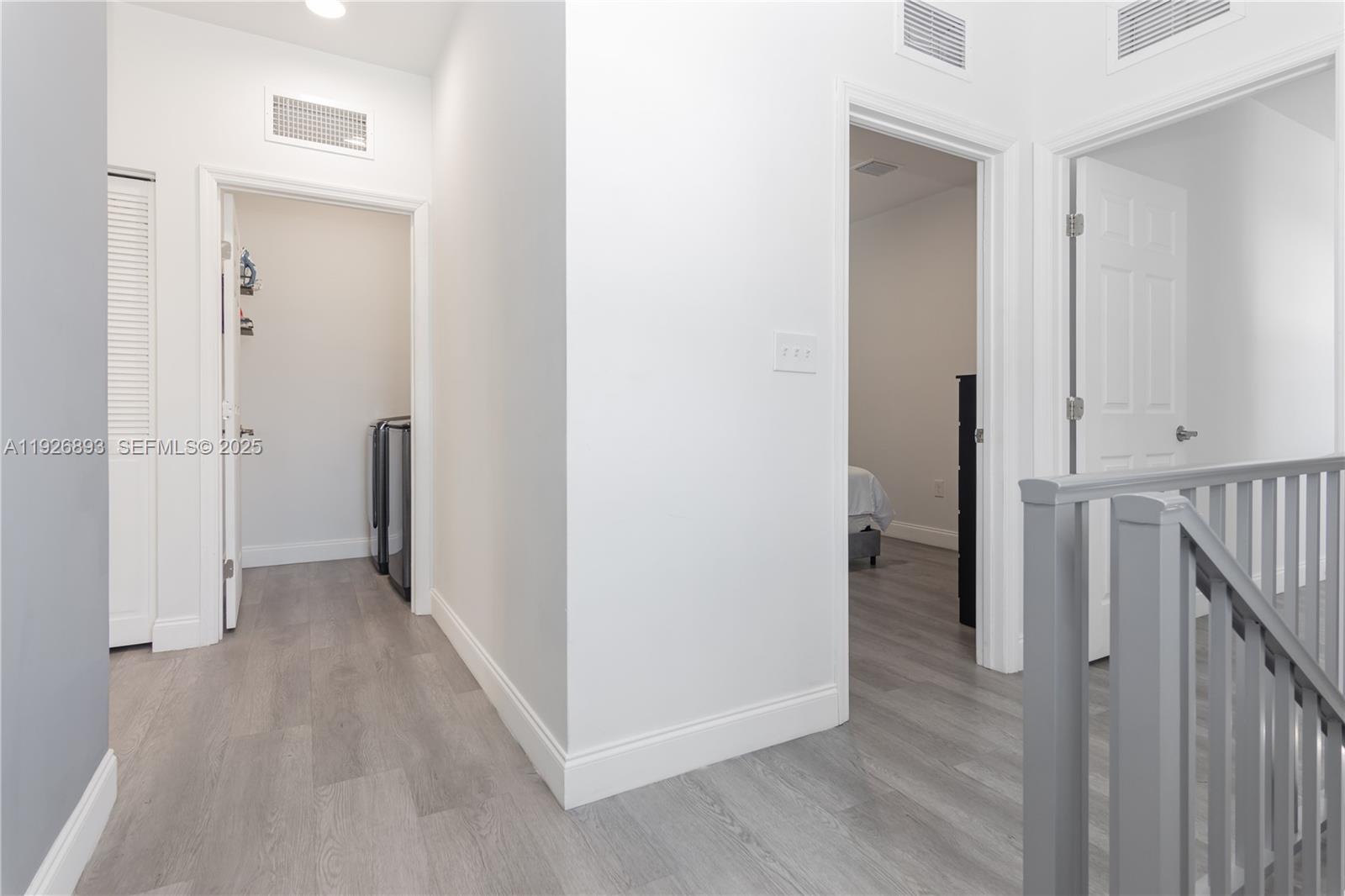 See details / 4248 sq. ft. $ 2025-12-08 0 Photo