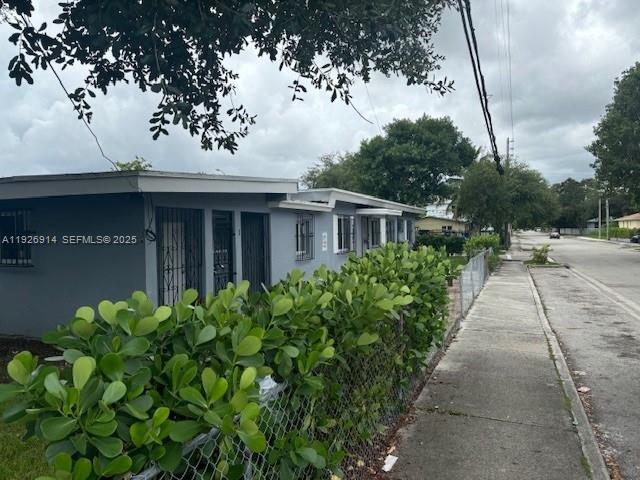 See details / 1942 sq. ft. $ 2025-12-08 0 Photo