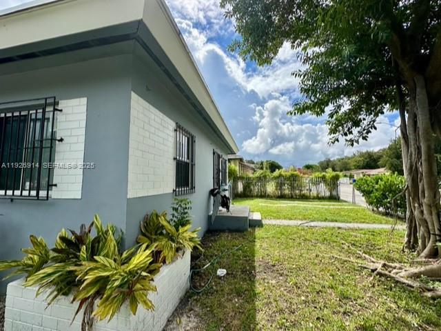 See details / 1942 sq. ft. $ 2025-12-08 0 Photo