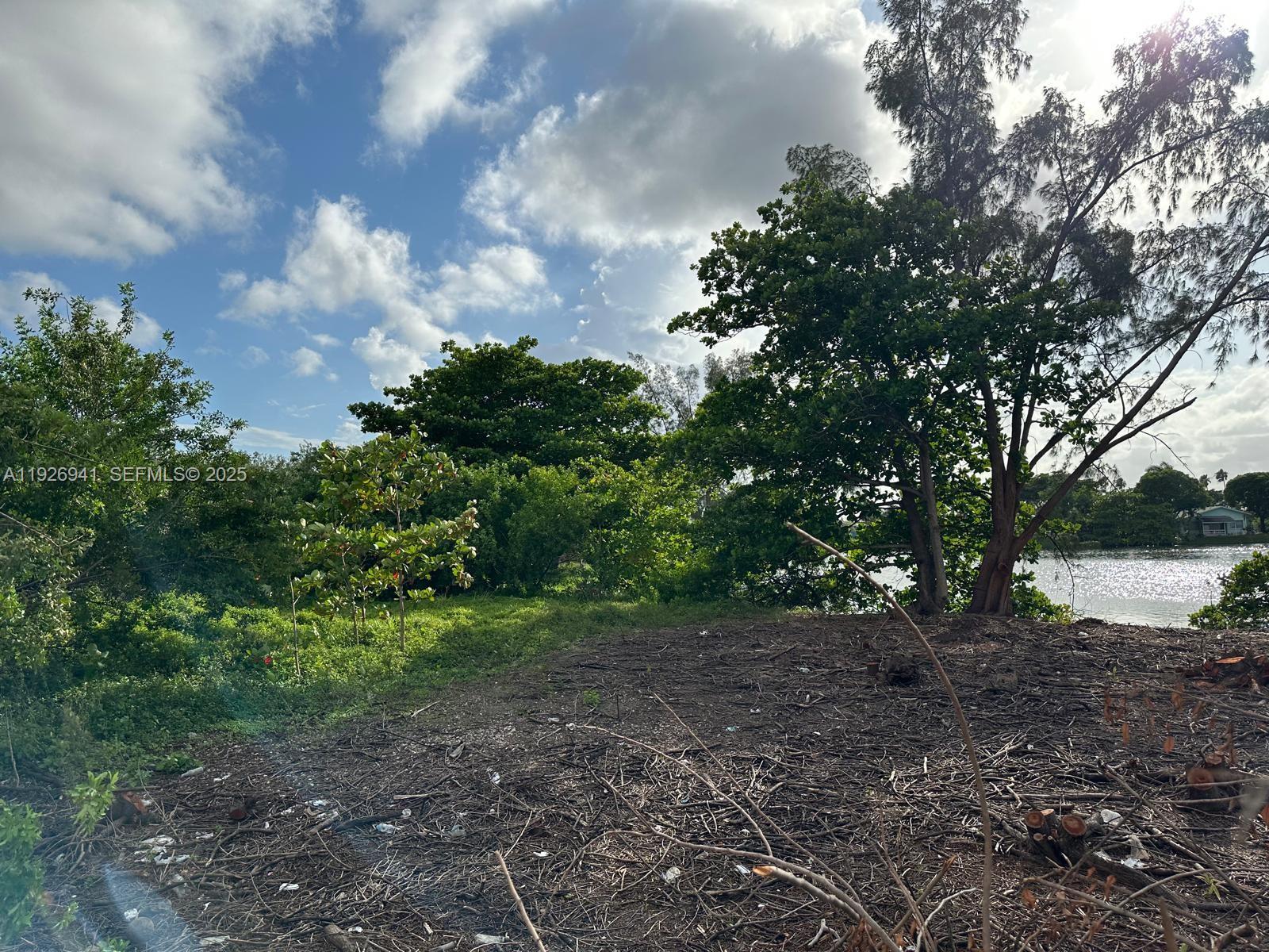 See details / sq. ft. $ 2025-12-08 0 Photo