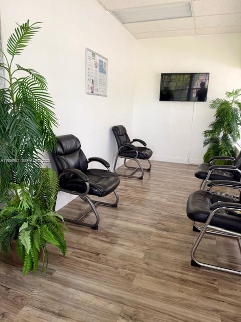 405  /   кв.футов $ 2026-02-13 0 Фото