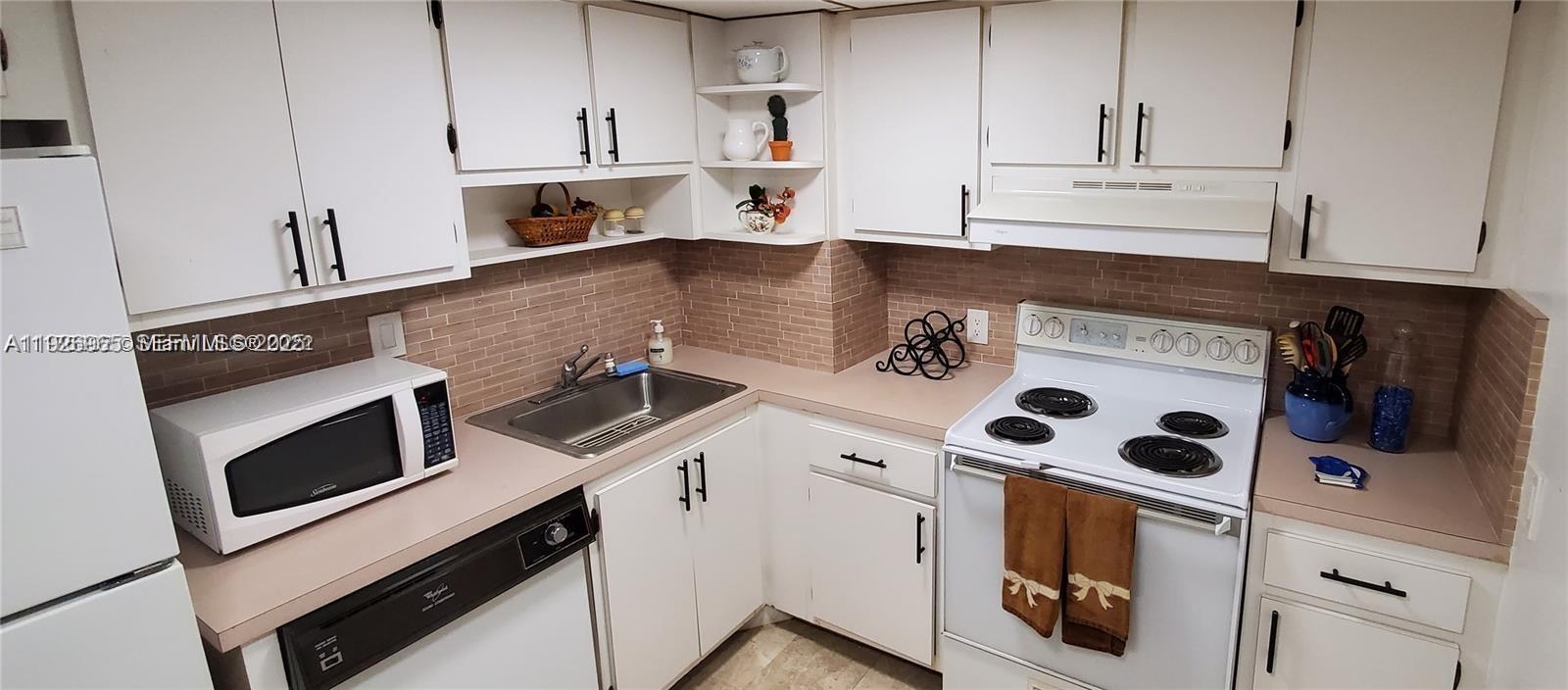 603 2 / 2 1331 sq. ft. $ 2025-12-08 0 Photo