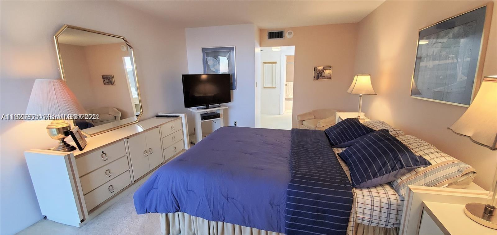 603 2 / 2 1331 sq. ft. $ 2025-12-08 0 Photo