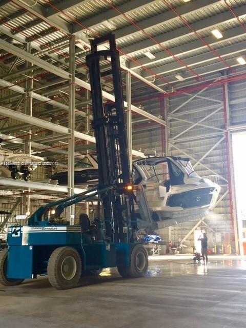 Подробнее / кв.футов $ 2025-12-08 0 Фото