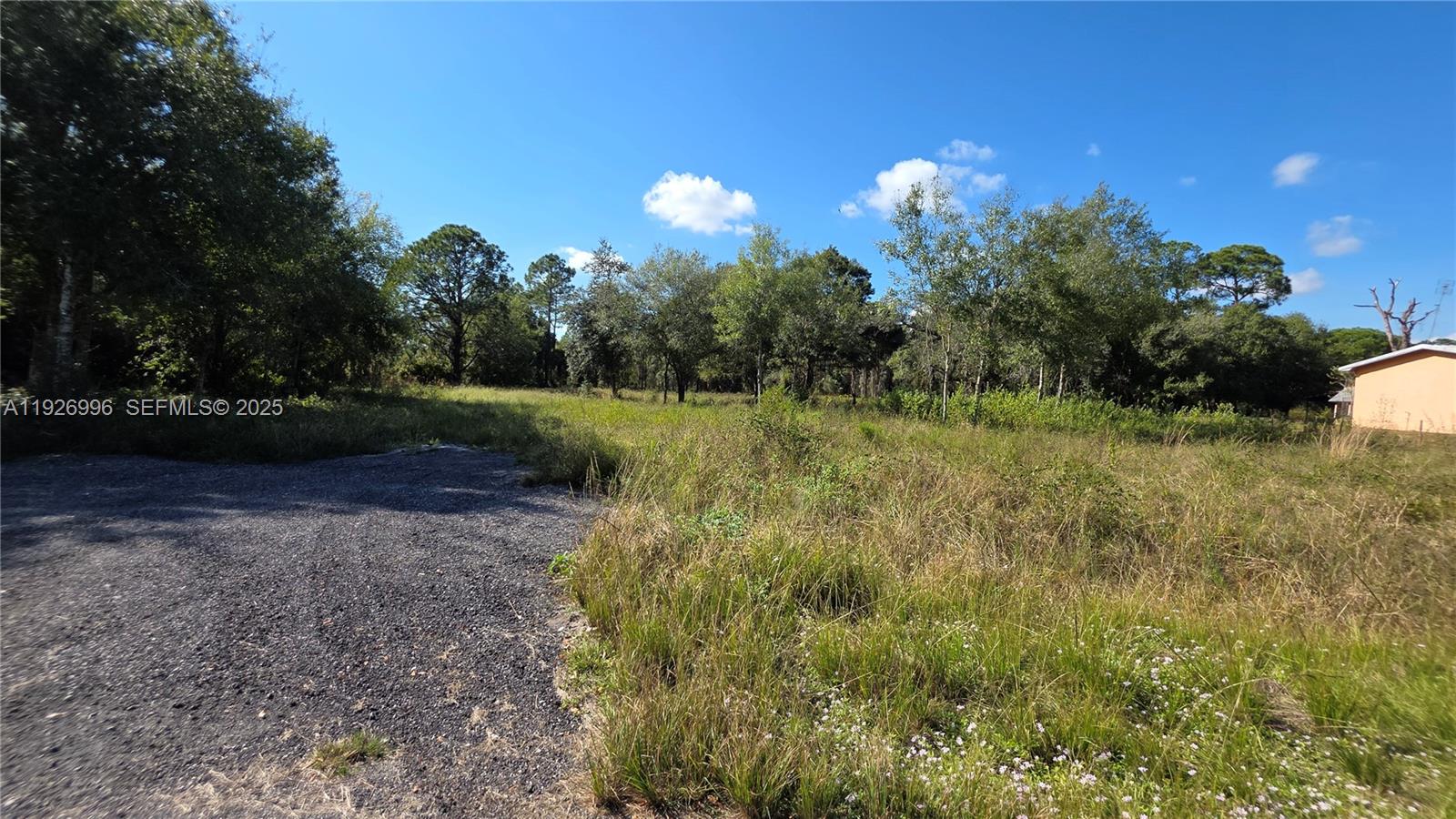 See details / sq. ft. $ 2025-12-08 0 Photo